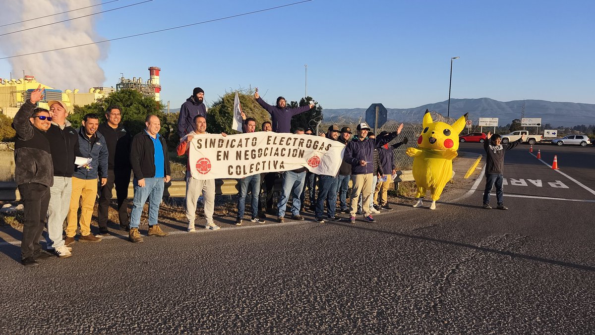 Hoy damos inicio oficialmente al proceso de nuestra negociación colectiva, siempre con la fuerza y unión que nos caracteriza como sindicato, hoy comenzamos con entrega de información a la comunidad y empresas vecinas. #dignidadlaboral #fuerzasindical