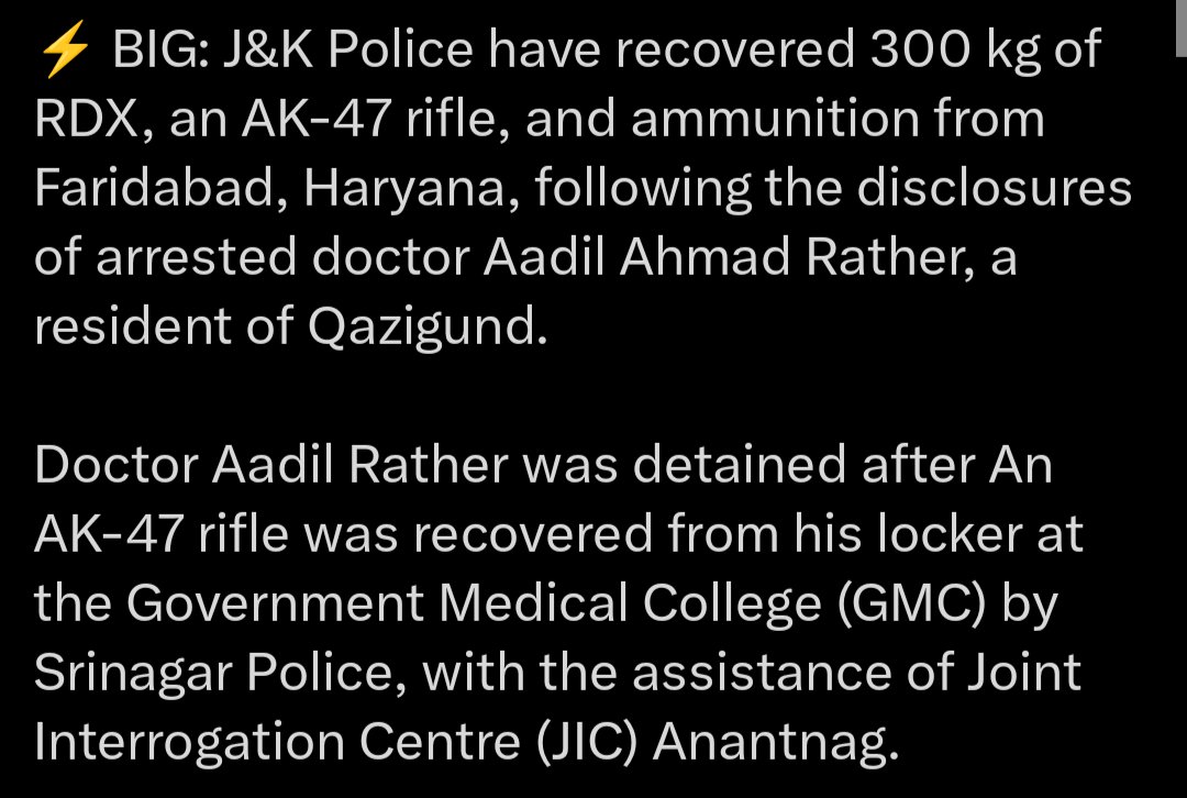 RanjanBakshi_xd's tweet image. J&amp;amp;K Police is on rampage mode.

They just saved a huge number of innocent Indian lives.
Great work @JmuKmrPolice.

#TerrorModuleBusted #Faridabad