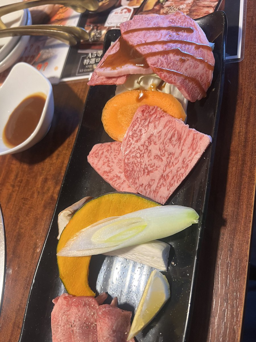 J Gryphin tweet media