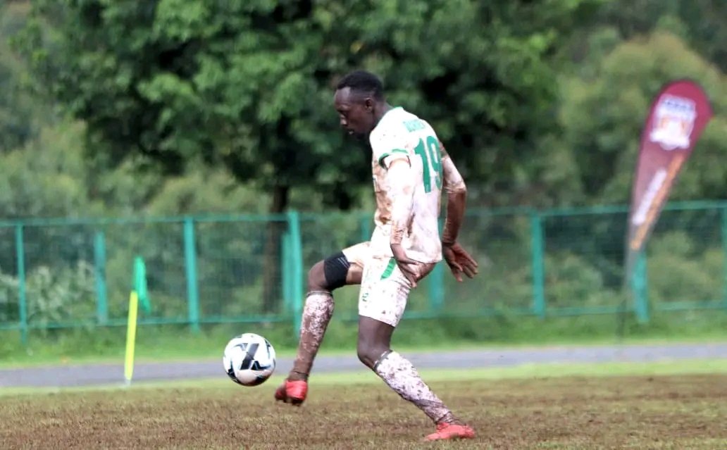 Cevin_Owuor's tweet photo. Hearing what @MathareUtd coach said, I think I agree with him that all our games have to be televised. When we don't broadcast games then the cases of match fixing will creep in. 
Anyway the unrelated picture is of a farmer called @supario19 in his farm in Ahero Kano
#FootballKE https://t.co/UYyWMp4twP
