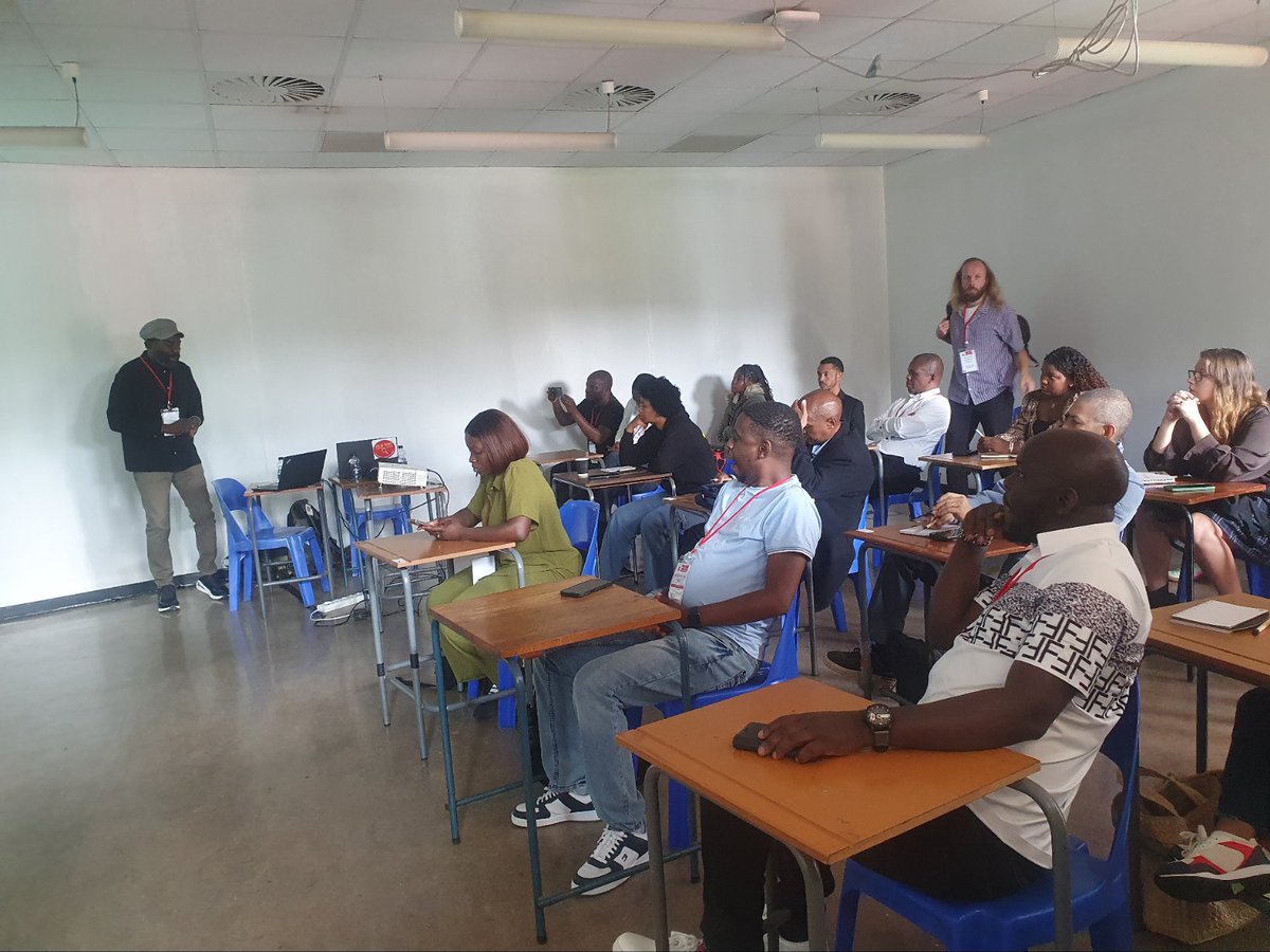 rejirdc's tweet photo. Le REJI-RDC est fier d’avoir contribué à la Conférence Africaine sur le #Journalisme d’Investigation #AIJC2025, à #Johannesburg en présentant une session exceptionnelle, animée par notre Coordonnateur @JKyaswekera autour d'un thème essentiel inspiré de l'expérience du REJI-RDC. https://t.co/OGVVNyZHBP