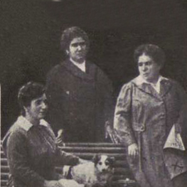 leeres's tweet photo. 🍽️La cocina vizcaína moderna debe mucho a la obra de estas tres hermanas

🙌Descubre la vida y la obra de Vicenta, Úrsula y Sira, las hermanas Azacaray Eguileor en el portal de autoras de la @BNE_biblioteca

🔗https://t.co/0SwMtli3p1 https://t.co/xHwFJXxQ2u