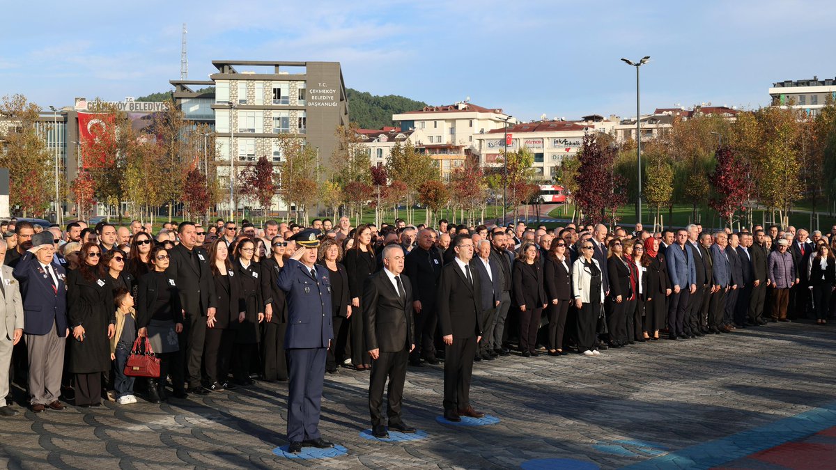 10 Kasım🇹🇷

Saat tam 09’u 5 geçe hayat durur, nefesler tutulur, kalpler bir olur…
O an, milletçe aynı duyguda buluşuruz: özlem, saygı ve minnet.

Cumhuriyetimizin kurucusu, bağımsızlığın ve aydınlığın simgesi Gazi Mustafa Kemal Atatürk’ü, ebediyete intikalinin 87. yıl dönümünde