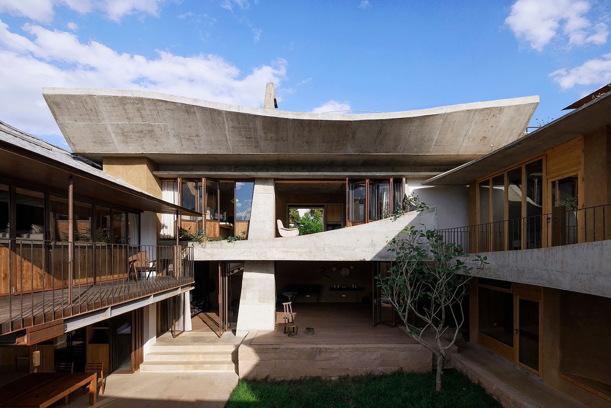 ¡Buen #brutalmonday! 
Casa n.° 8 en la aldea de Dongnan (Dalí, China)  
xiān Architects, 2025
Fotografías: Guowei Liu