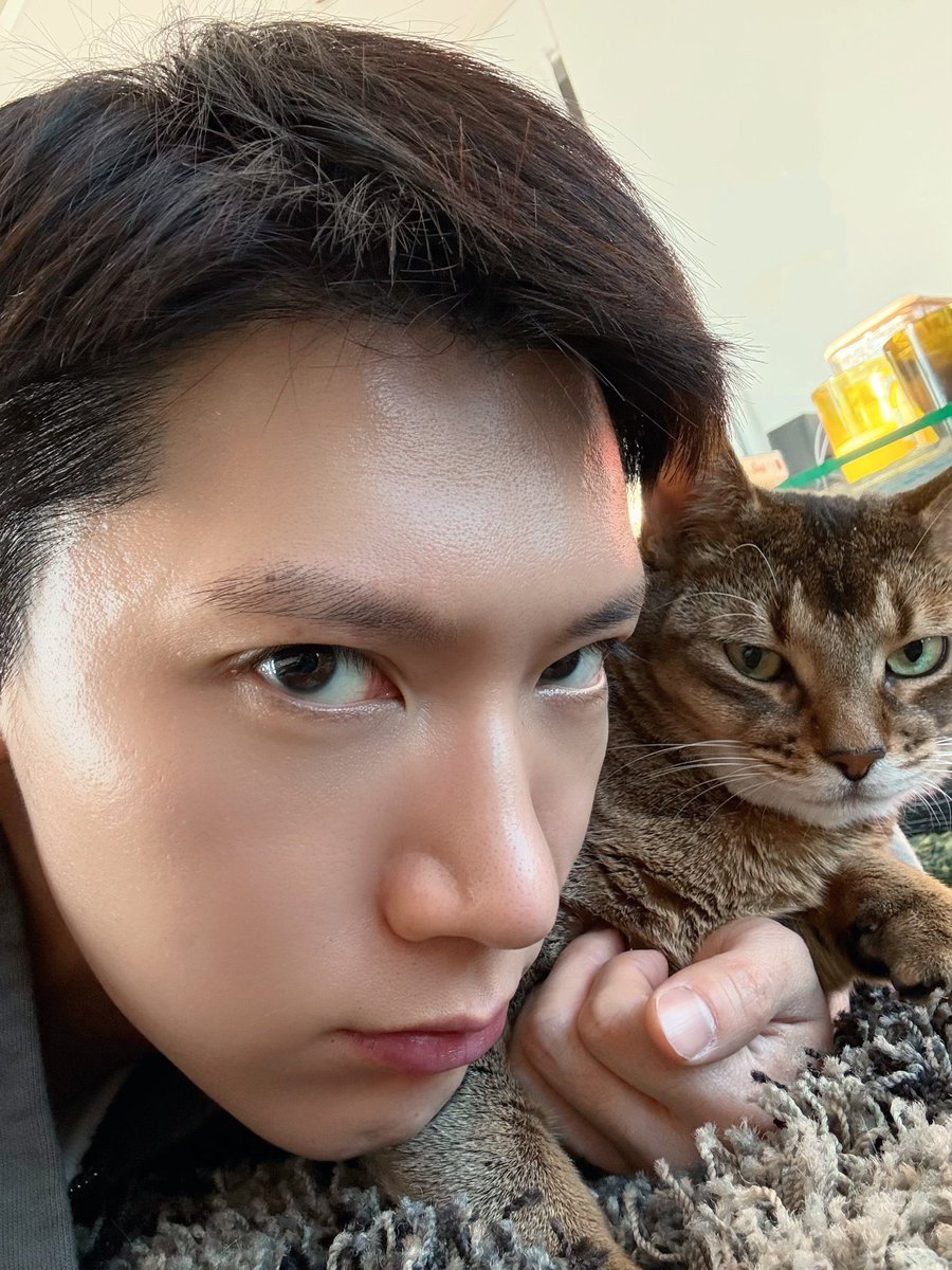 juistheju's tweet image. ลีออนโมโหที่พ่อหน้าไม่มีขน