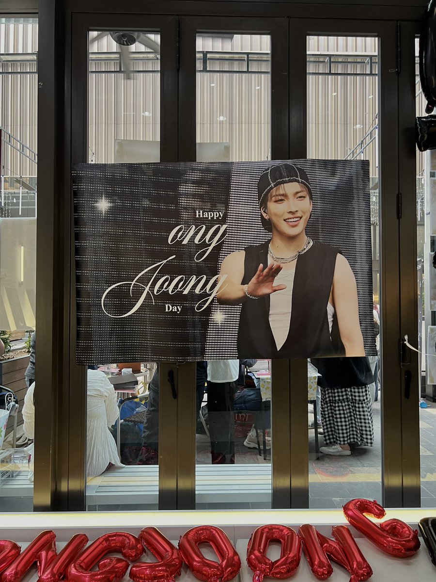 tysoul01's tweet photo. uhm sorry i still can’t move on, so i have to spam again. this is the most aesthetic cse i’ve ever been ❤️ it’d be a waste not to post this.

#Track0711
#ForKHJ_FromKL https://t.co/VdOt9KUngp