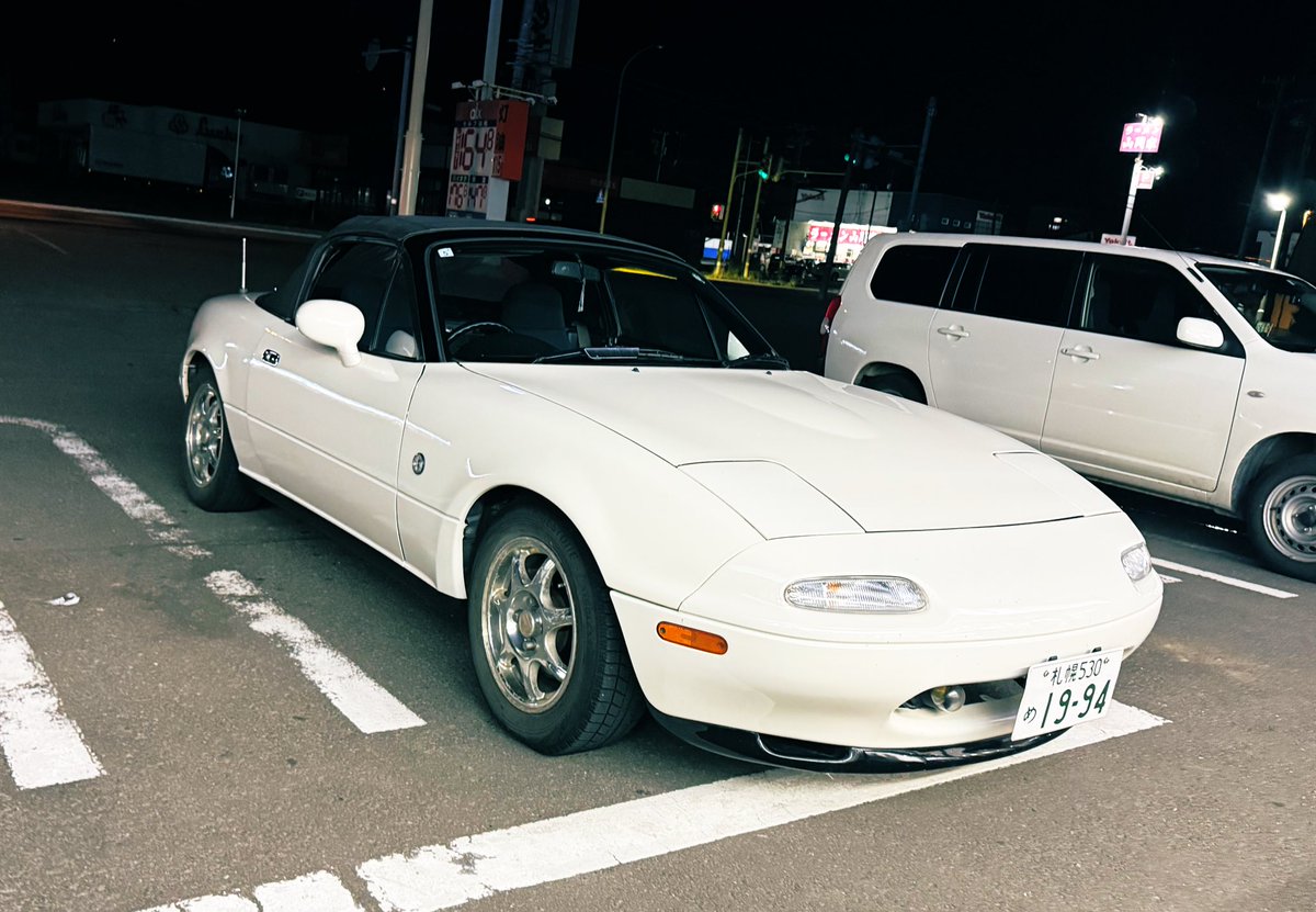 0629Chance's tweet photo. NAロードスターはやっぱり純正ルックが素敵よね。わかる👍わかる👍 https://t.co/gu8m07XGSd