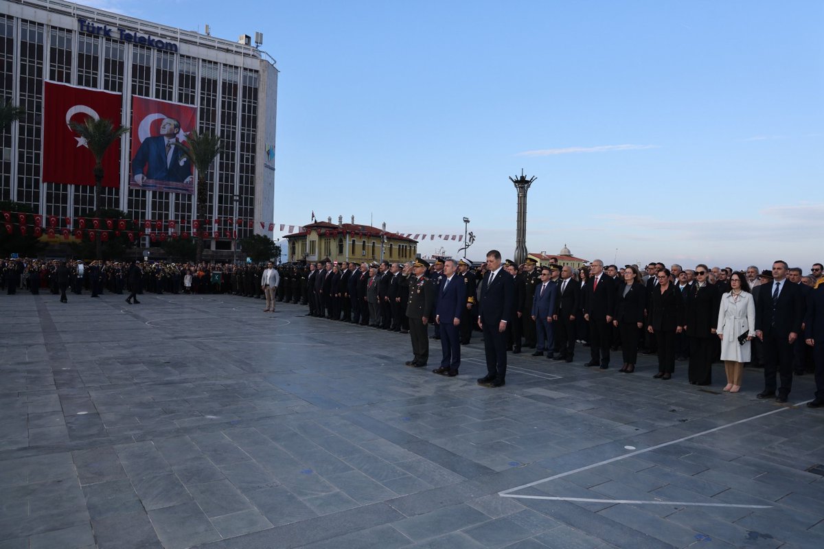 Cumhuriyetimizin kurucusu, Ulu Önderimiz Gazi Mustafa Kemal ATATÜRK’ün aramızdan ayrılışının 87’nci yıl dönümü nedeniyle T.C. İzmir Valiliği tarafından düzenlenen, anma ve çelenk sunma törenine, Meclis Başkanımız H. İbrahim GÖKÇÜOĞLU ve Yönetim Kurulu Başkanımız Ender YORGANCILAR