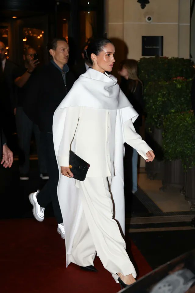 Prince William's Jaw🎈 tweet media