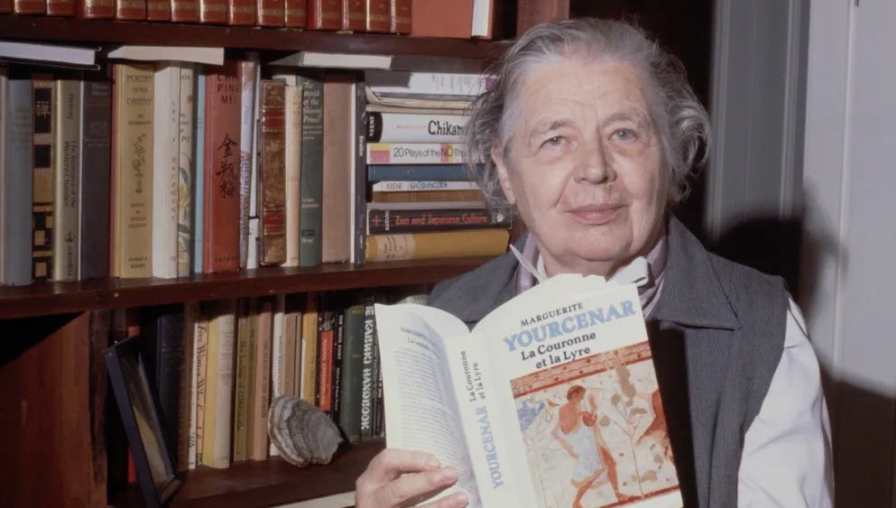 memoart_dadrien's tweet image. « Solitude… Je ne crois pas comme ils croient, je ne vis pas comme ils vivent, je n&apos;aime pas comme ils aiment... Je mourrai comme ils meurent ».

Marguerite Yourcenar, Feux