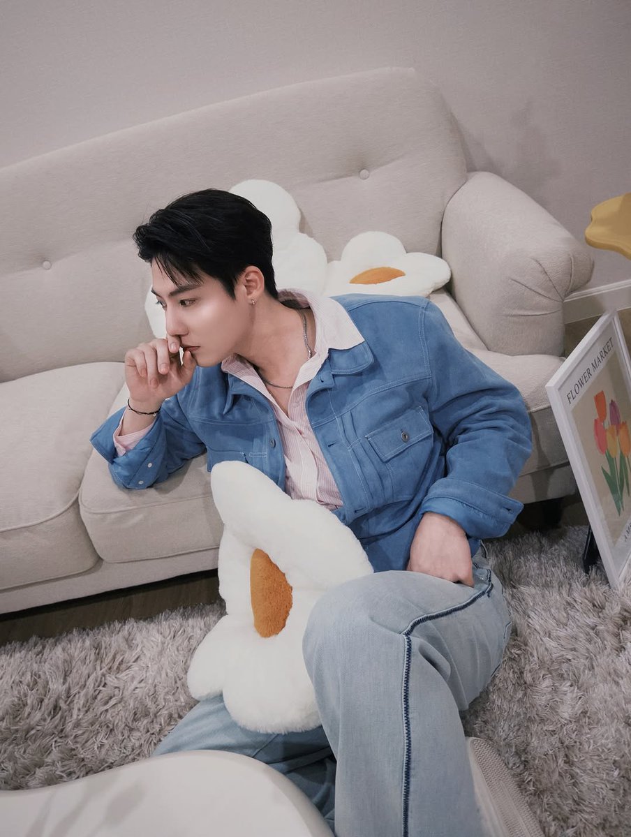 SailubOfficial's tweet image. 251110 SAILUB&apos;s IGs Update

🌷💐☁️🩵
📷 @T_Aiemkumchai 

@spy_hemmawich
#SpySailub #คุณเพื่อนบ้าน