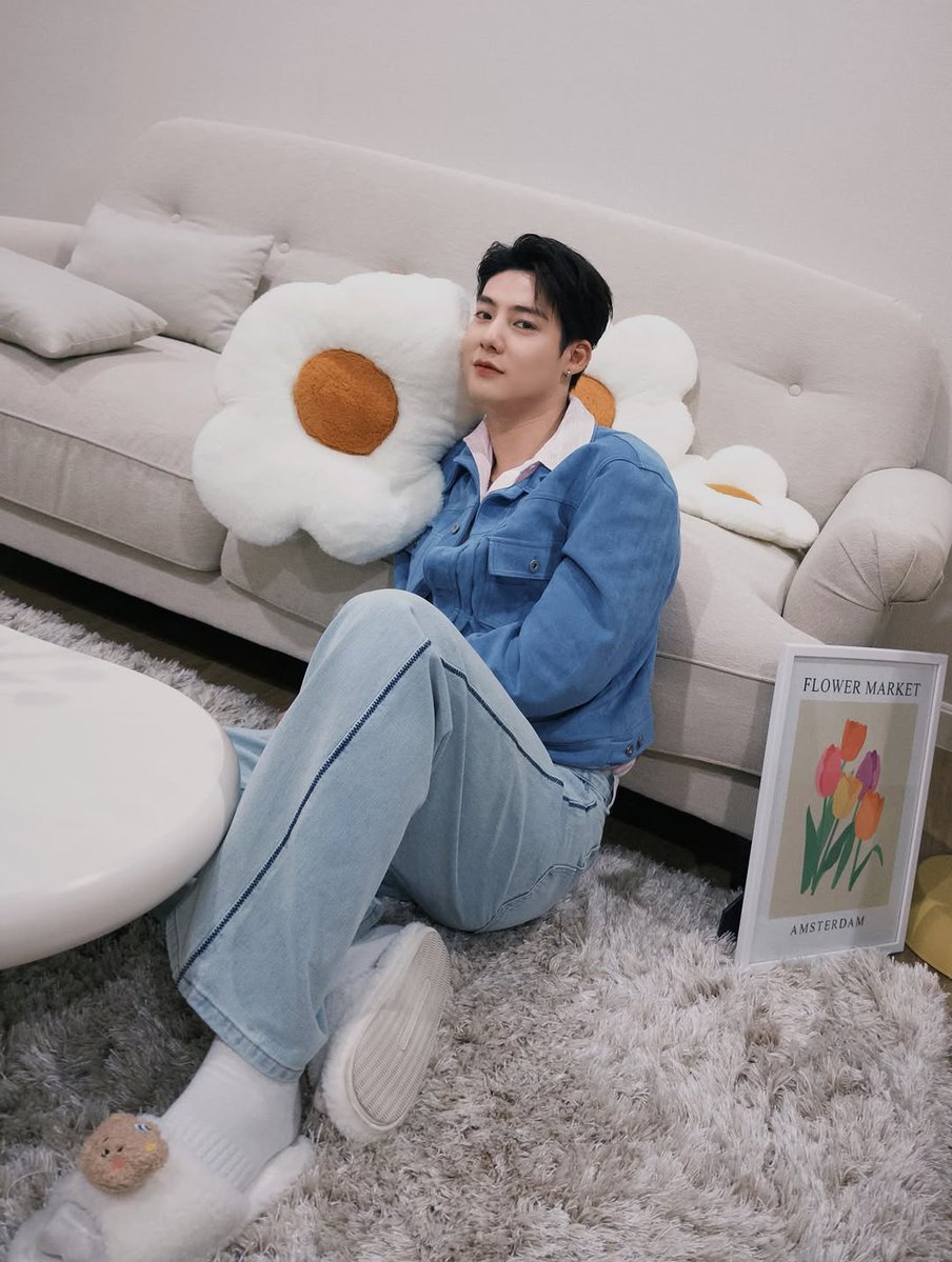 SailubOfficial's tweet image. 251110 SAILUB&apos;s IGs Update

🌷💐☁️🩵
📷 @T_Aiemkumchai 

@spy_hemmawich
#SpySailub #คุณเพื่อนบ้าน