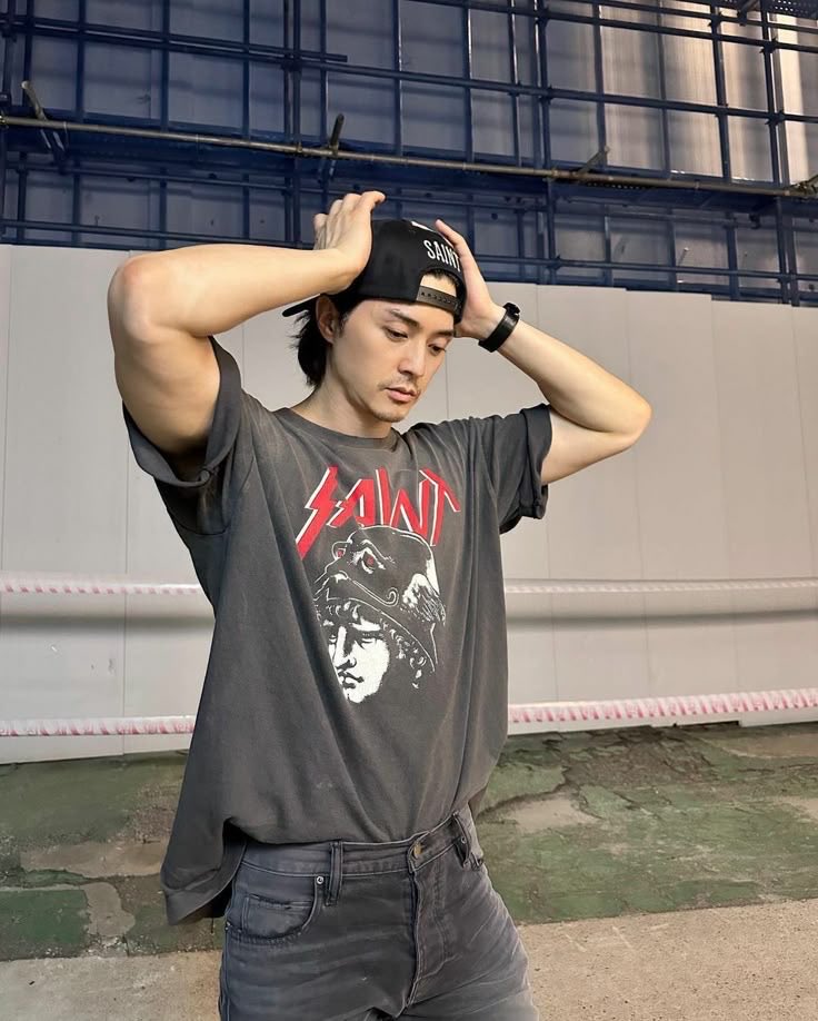 silventide's tweet image. 