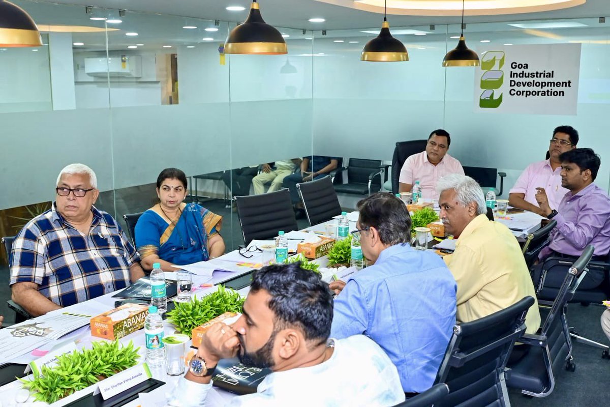 Chaired the 399th GIDC Board Meeting with Industries Minister <a href="/MauvinGodinho/">Mauvin Godinho</a>  Joined by MD <a href="/Pravimal_IAS/">Pravimal Abhishek</a> GSIA Pres Shri Pradip Da Costa, #GCCI Pres Smt. Pratima Dhond &amp; esteemed members. Focused on key industrial initiatives making Goa more investor-friendly. #GIDC