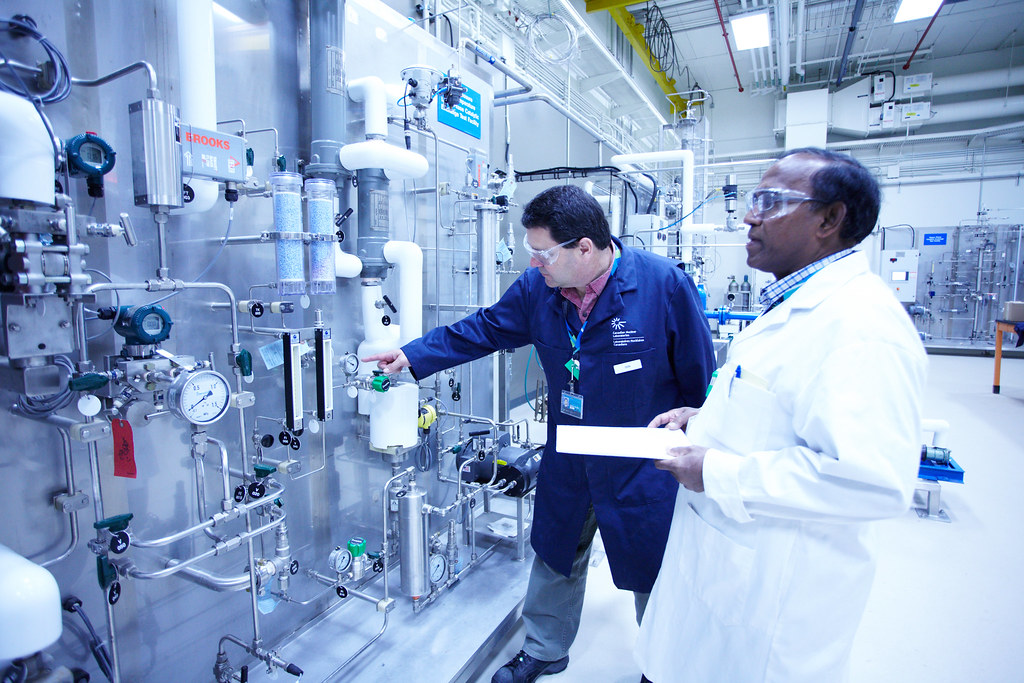 DanteMantini's tweet image. In Belgium, industrial PhD students work inside companies with academic supervision. A model of collaboration Europe can learn from. #InnovationInAction  #PhD  #researcher