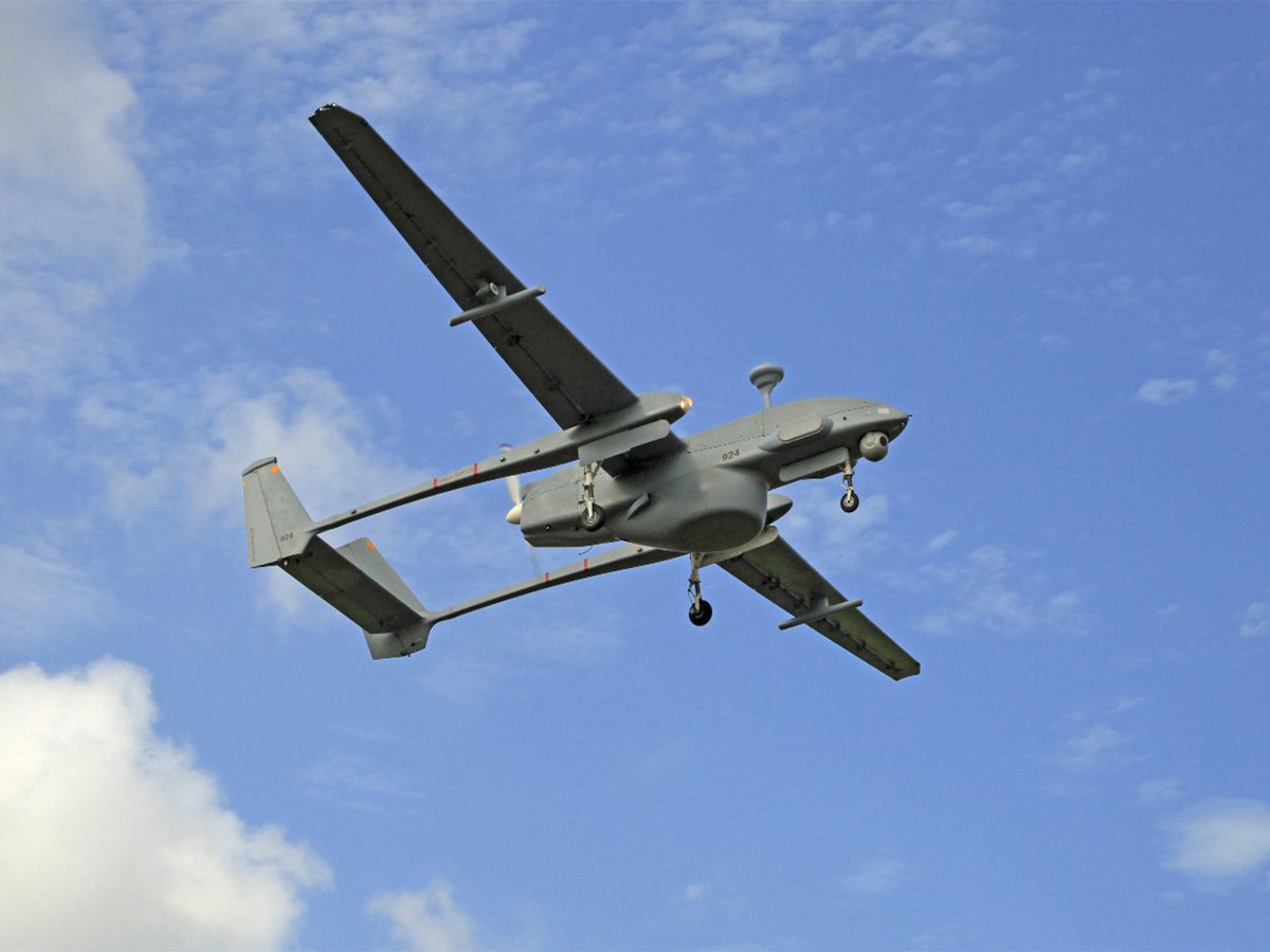 ani_digital's tweet image. Tri-Service Exercise 2025: More than 40 aircraft, over 30,000 personnel utilise 20-25 surface and subsurface assets

Read @ANI Story | aninews.in/news/national/…
#TriServiceExercise #IndianNavy #IndianArmy #IAF #Defence