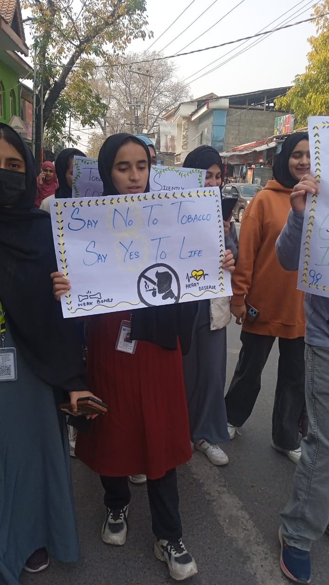TCControl_DHSK's tweet photo. Tobacco Free Youth Campaign
#Awareness rally in #Srinagar
#JammuAndKashmir #TOFEI
@MoHFW_INDIA @CM_JnK @OfficeOfLGJandK @diprjk
@DHSKashmir @dhs_jammu
@ddnewsSrinagar https://t.co/02uMIRshGC