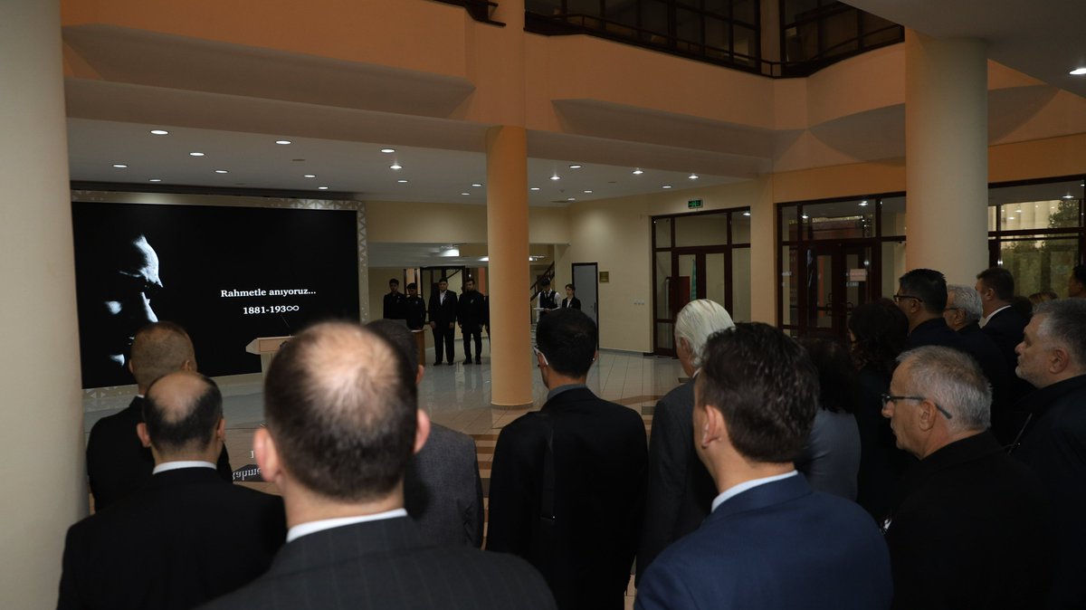 AhmetYeseviUni's tweet photo. 📌Ahmet Yesevi Üniversitesi'nde Atatürk'ü Anma Töreni Düzenlendi
https://t.co/Avnz6TWAnC https://t.co/dj1eUN4oyY