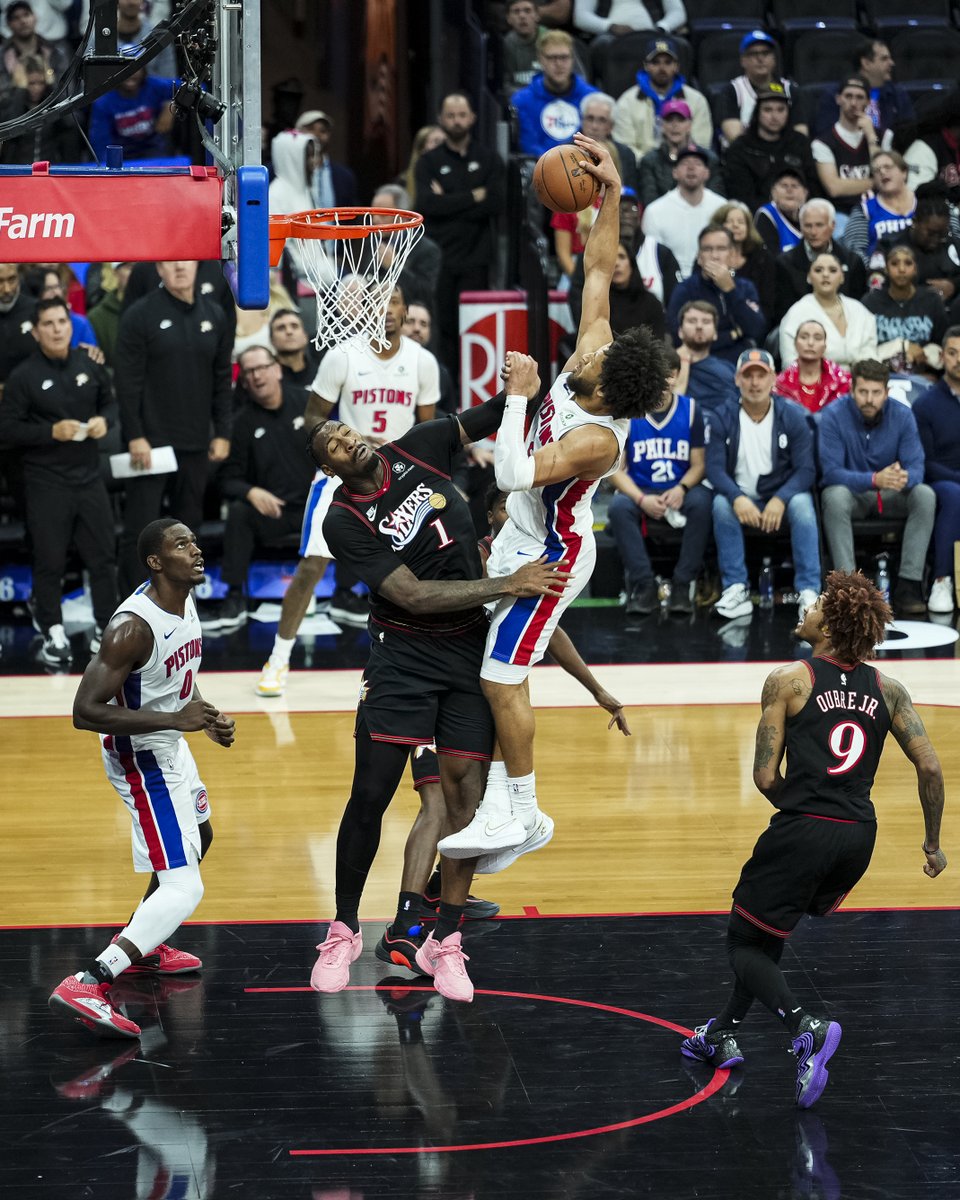 Basket_Infos's tweet image. « Je ne m’enflamme pas parce qu’on est à 8-2 »

Cade Cunningham sur le 8-2 des Pistons pour débuter la saison, deux ans après avoir terminé la saison à 14 victoires pour 68 défaites : 

« Ce n’est pas difficile à croire pour moi. Même à l’époque, je n’arrivais pas à croire qu’on…
