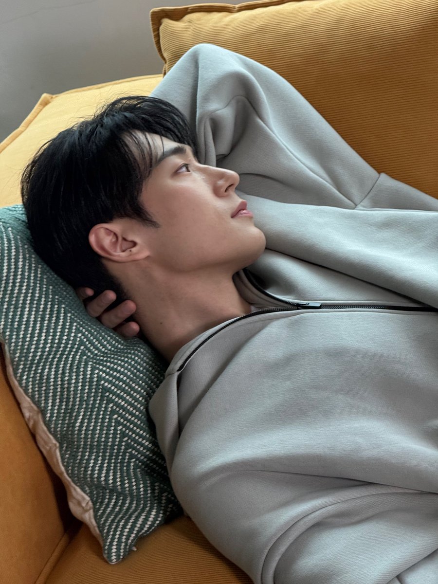 0lgx2's tweet photo. 아…….이기시감
어떤드라마7화를틀어야될것만같은
스틸어키스를들어야될것만같은,(미안합니다 https://t.co/rN7XoJODUz