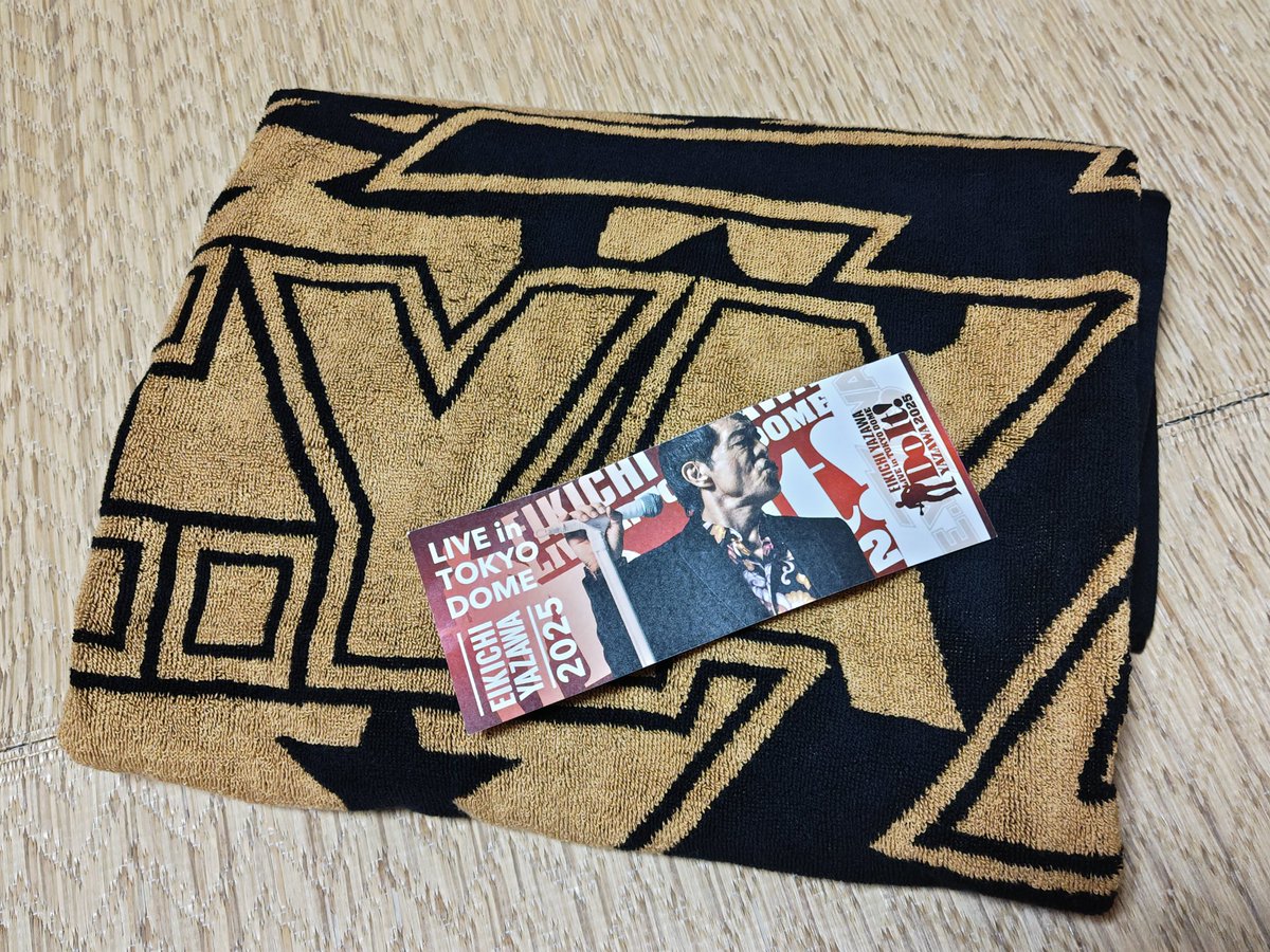 minic1046's tweet photo. ドーム2日目行って来ました(⁠✯⁠ᴗ⁠✯⁠)
最初の方のMCで
「グループは揉めるよね」w
の話から ローリングストーンズ とミックとキースの名前が出ました⊙⁠.⁠☉
昨日は このスカジャンを着ていたので 私にはいい思い出になりました
#LIVEinTOKYO DOME
#DoIt！YAZAWA2025
矢沢さんありがとう！！！ https://t.co/L0AZJ54pwM