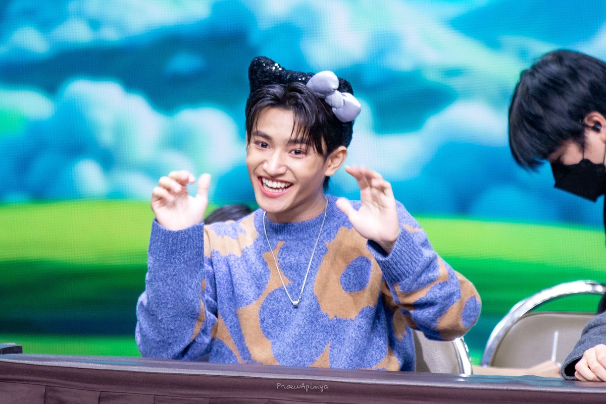 จั๊กๆแง่งๆ

꒰ #FRAMEtanannat #DICE_SONRAY ꒱◞♡
 #DICE_POSSIBILITIES_FANSIGN