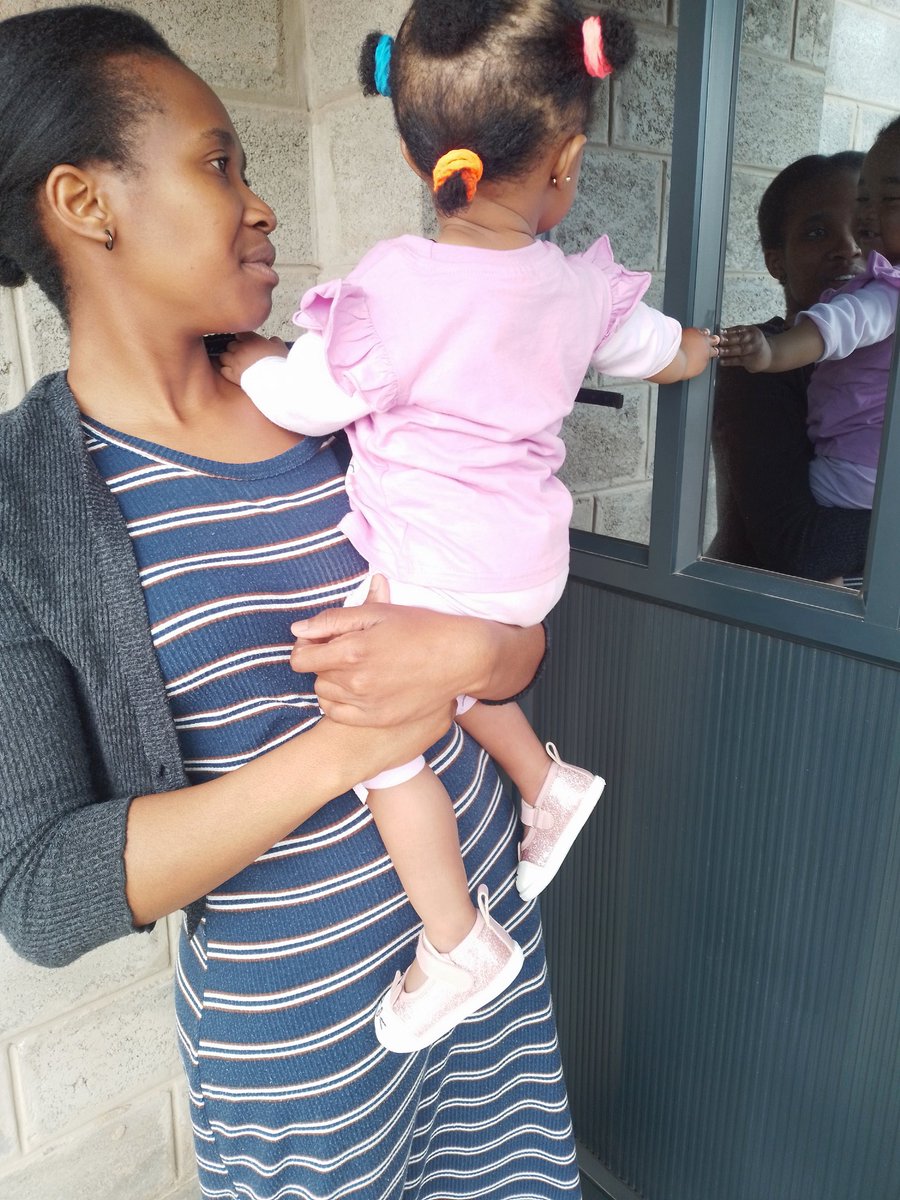 JubzerM's tweet photo. Mum and daughter https://t.co/qCt1Nu2dB1