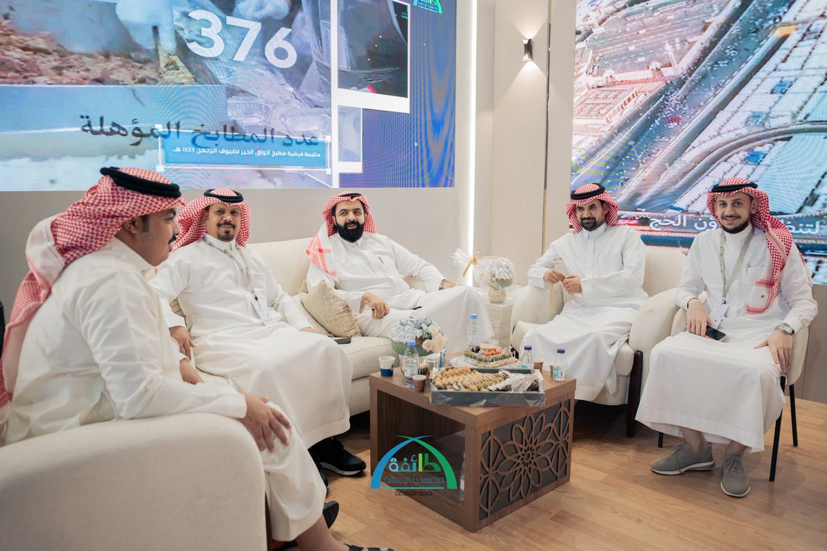 طائفة متعهدي الإعاشة tweet media