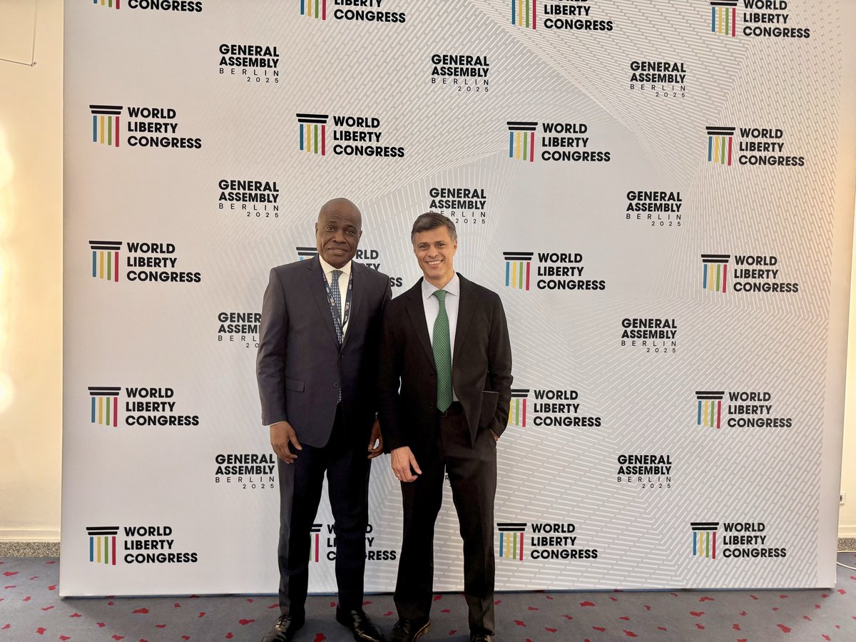 MartinFayulu's tweet image. Du 7 au 9 nov., j’ai eu l’honneur de participer à Berlin, comme invité spécial, à l’Assemblée Générale du @WLCongress, une plateforme influente qui rassemble activistes et acteurs politiques du monde, engagés pour la liberté, les droits humains et la démocratie. Félicitations à…