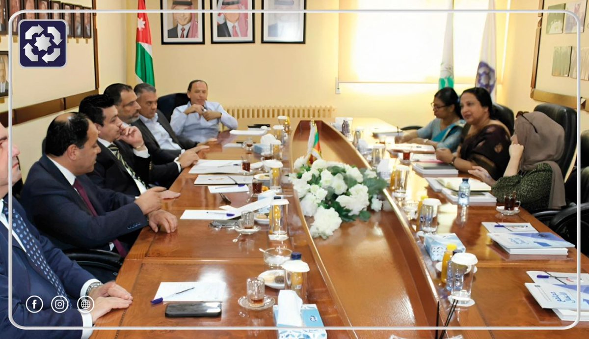 بحثت رئيس جمعية رجال الأعمال الأردنيين السيد أيمن العلاونة، مع سفيرة سريلانكا لدى المملكة السيدة بريانجيكا ويجيجوناسيكارا، سُبل تعزيز التعاون الاقتصادي بين البلدين، بما يساهم في توسيع مجالات الاستثمار والتبادل التجاري وتعزيز العلاقات الثنائية.