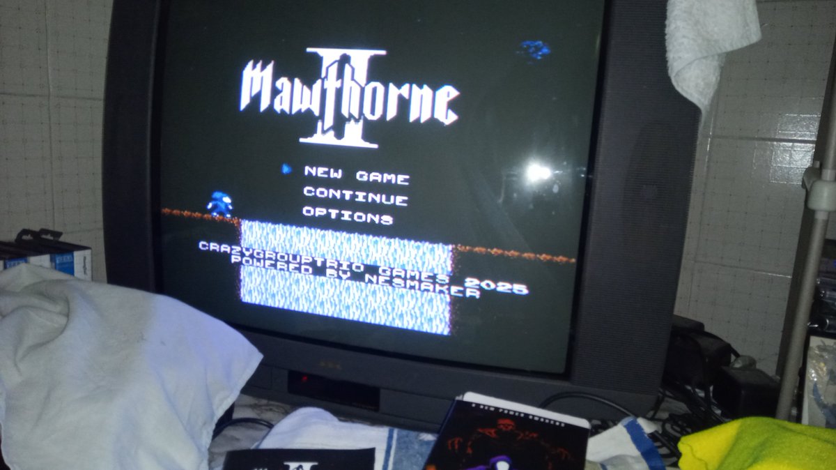 Arrivati lo stesso giorno due nuovi giochi per #Nes :DARK Pillage by <a href="/indietaiwangame/">ITG.Soft</a> e <a href="/DalyenGames/">DalyenRetroGames</a> e MAWTHORNE II by <a href="/CrazyGroupTrio/">CrazyGroupTrio 🎮🎵</a> e <a href="/Broke_Studio/">Broke Studio</a> .
Appena provati e sembrano carini e divertenti ,ho notato grande salto di qualità per il seguito di Mawthorne .#retrogames #8bit