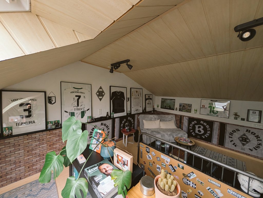 Der beste Montag seit langer Zeit. Da geht man doch gerne ins Büro. #Derbysieger