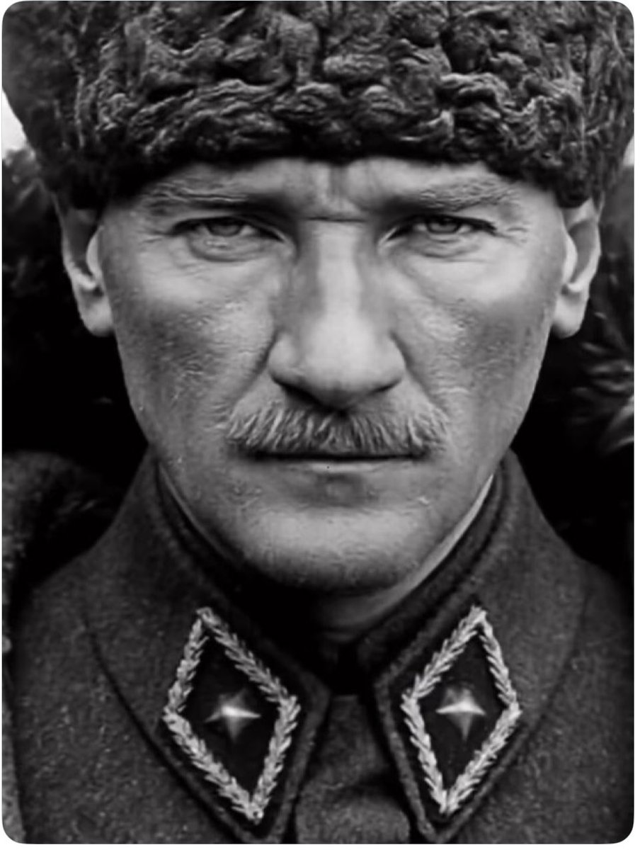 Tarihin kıskandığı, kıskananların tarih olduğu lider. Onsuz değil sonsuz..#10Kasım