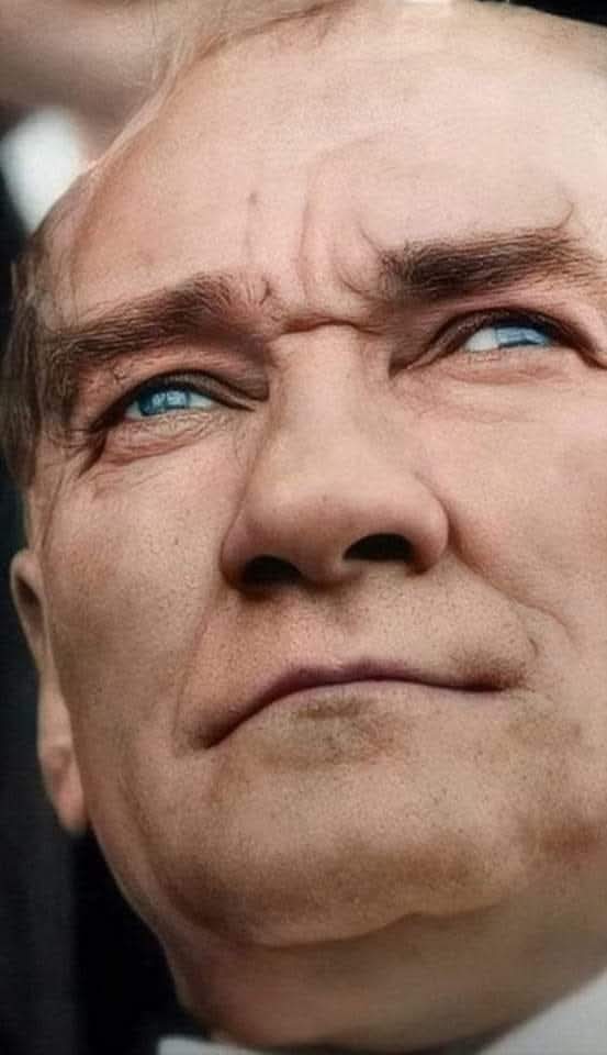 Minekoglu's tweet image. Saygı, sevgi,sonsuz minnet ve rahmetle...
Ruhun şad olsun Ata' m

#MustafaKemalAtatürk
#10Kasım