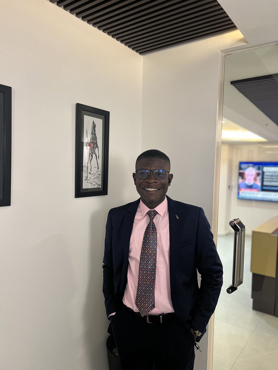 Legbetiofficial's tweet photo. Happy International Accounting day to myself and my professional colleagues🌟♥️ https://t.co/GIDuJf51Q5