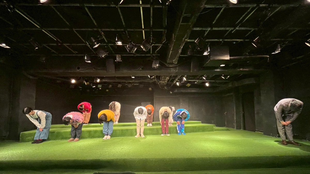 おかげさまで 🌈あひるなんちゃら『エキセントリックプラネットモデル』＠駅前劇場 公演を無事に終えました。このままみんなで旅に出たい 旅先の川辺でこの作品を上演したい また宝物が増えて幸せです🌟ありがとうございました。
ツイキャス配信でまだ観ることができます～🎨
premier.twitcasting.tv/ahirunanchara/…