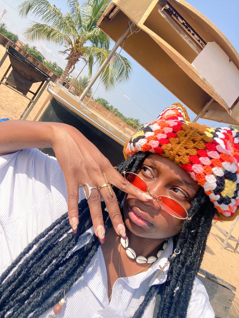 Ton top 3 sur PORTAIL 🪞 🚪 ?
Vodùn azilivi 🇧🇯