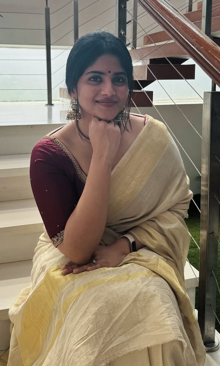 gill_to_kill's tweet image. #MeghaAkash in #saree 😍