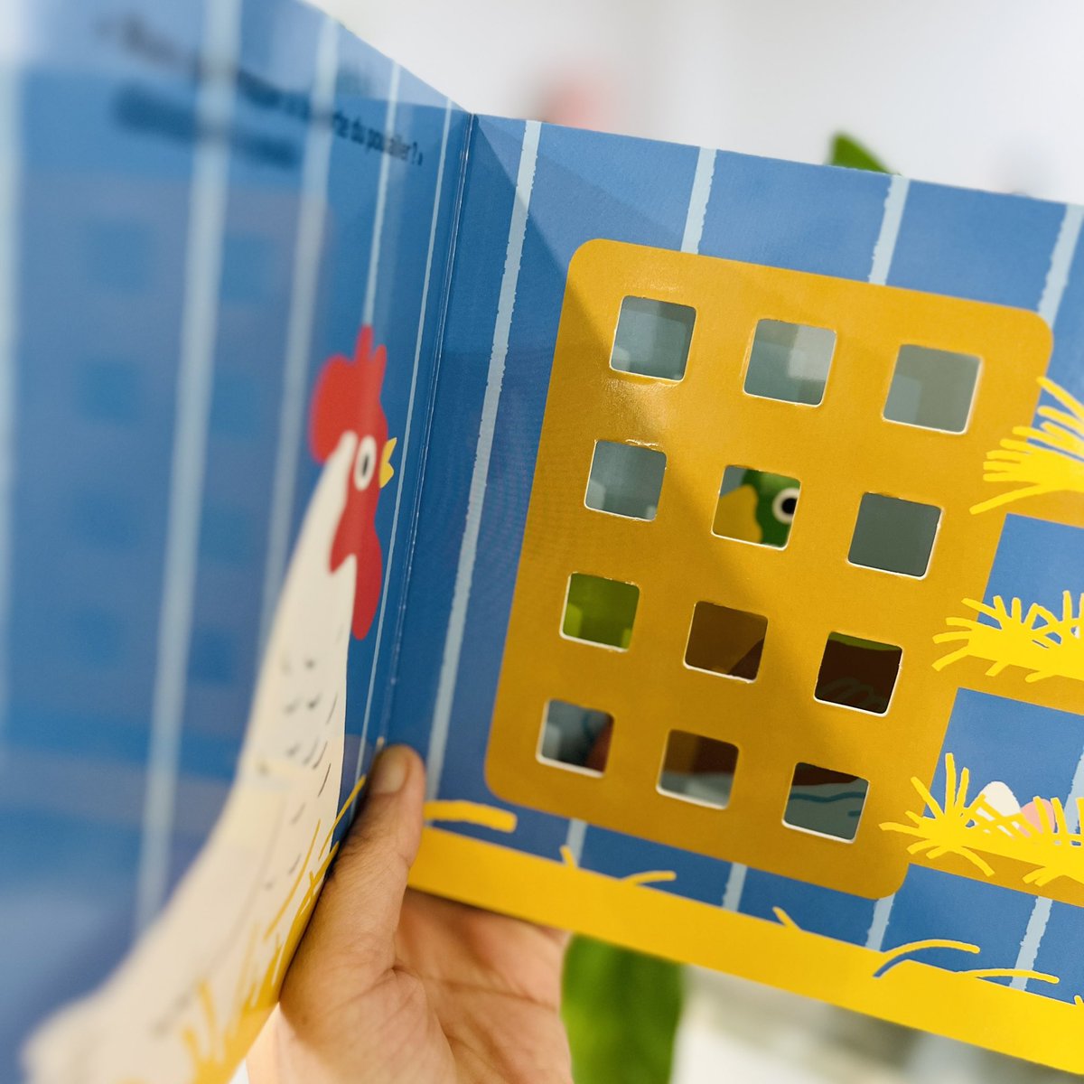 📚✨ Chiara Armellini, ’illustratrice de « Mais qui frappe à ma porte ? » part à la rencontre de ses jeunes lecteurs 💕

12 NOV – 16h · Librairie Charabia (Embrun)
15 NOV – 10h30 · Librairie La Loupiote (Gap)
29 NOV – 10h30 · La Toute Petite Librairie  (Paris 20e)