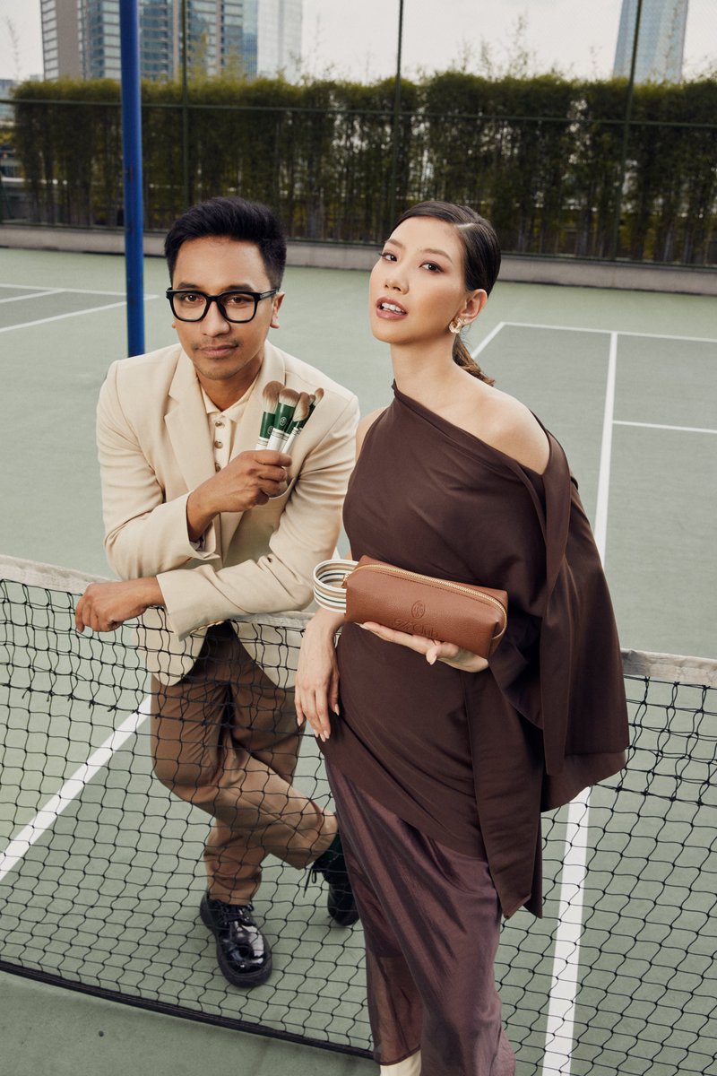 AerisBeaute's tweet image. Game, Set, Glam 🎾
Aeris Beauté x Bubah Alfian proudly present The Club Series, a premium brush collection inspired by the energy of the sport-luxury lifestyle trend.

#Brush #Makeupbrush #AerisBeautexBubahAlfian 

(1/2)