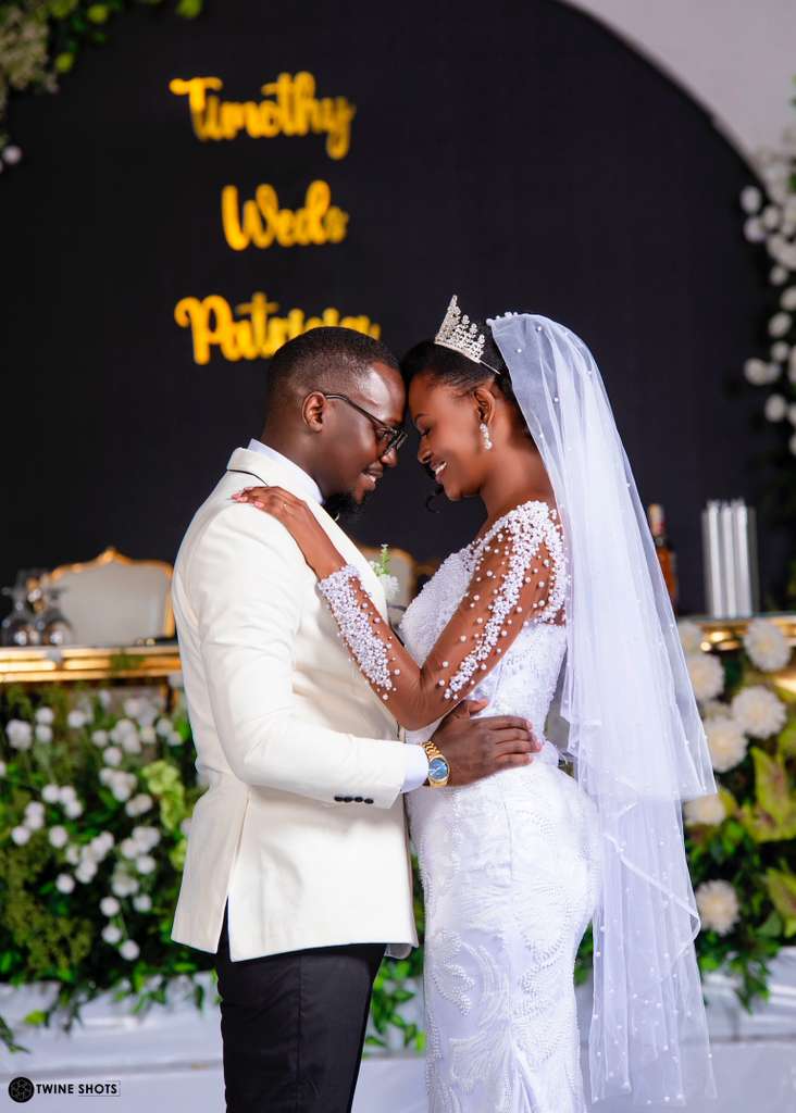 Twineshots tweet media