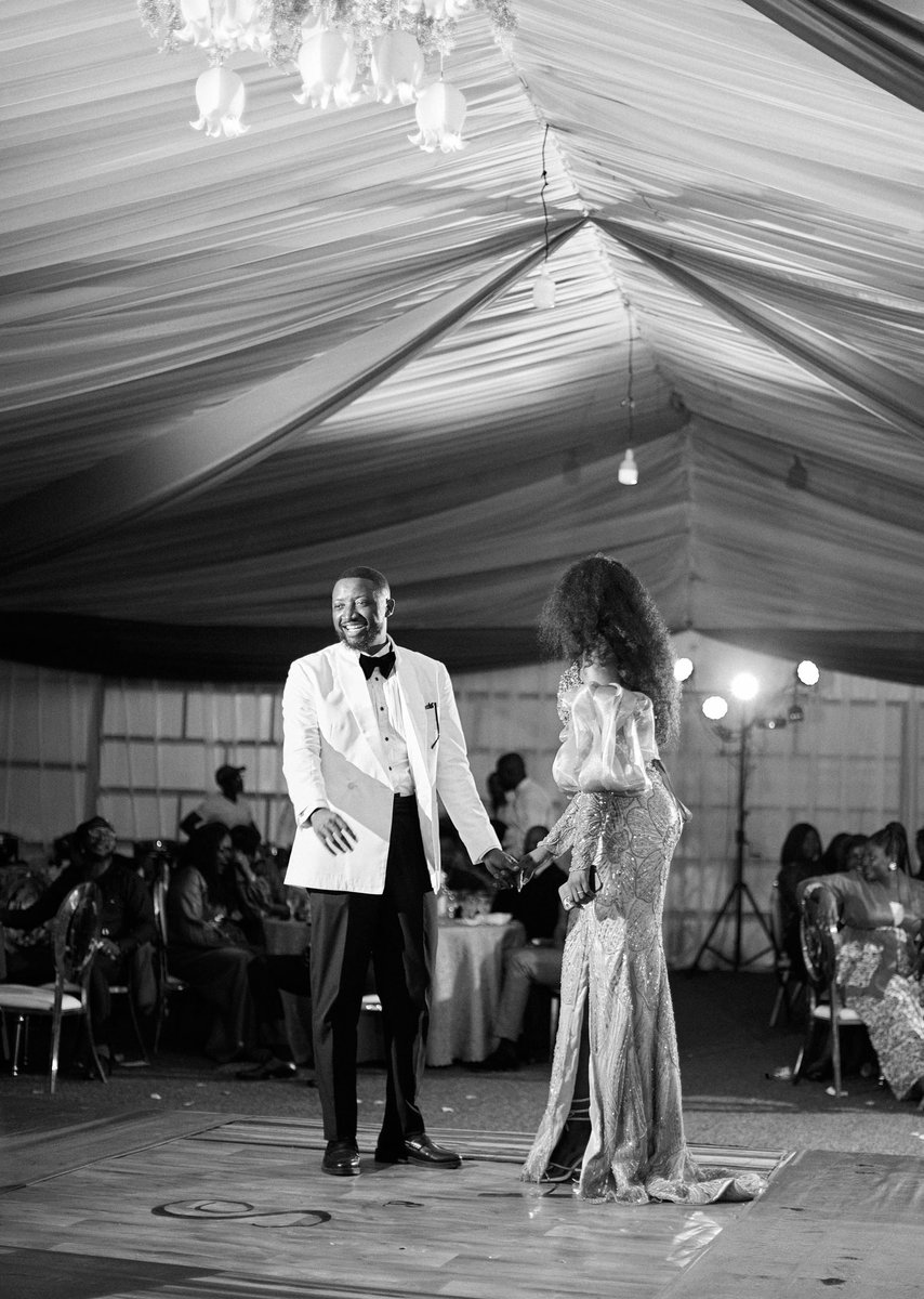 FrancescoTextil's tweet image. Dans ce projet, pour la tenue de soirée de M. @DeAlbertoWay, nous lui avions confectionné une Grande Mesure fait à base de matières naturelles soigneusement choisies dans nos Ateliers.

Nous lui sommes reconnaissants pour la confiance.

Mariez-vous et faites nous confiance. ☺️