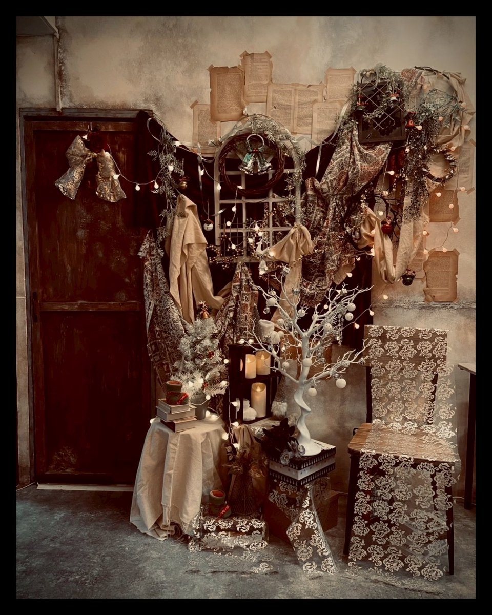 ロ*ア様 絵画原画（森のほのぼのXmas ）ジャビーなログハウスのカントリーアー 今年はロビンスタジオで、シックなクリスマス撮影🕯️✨いかがでしょ