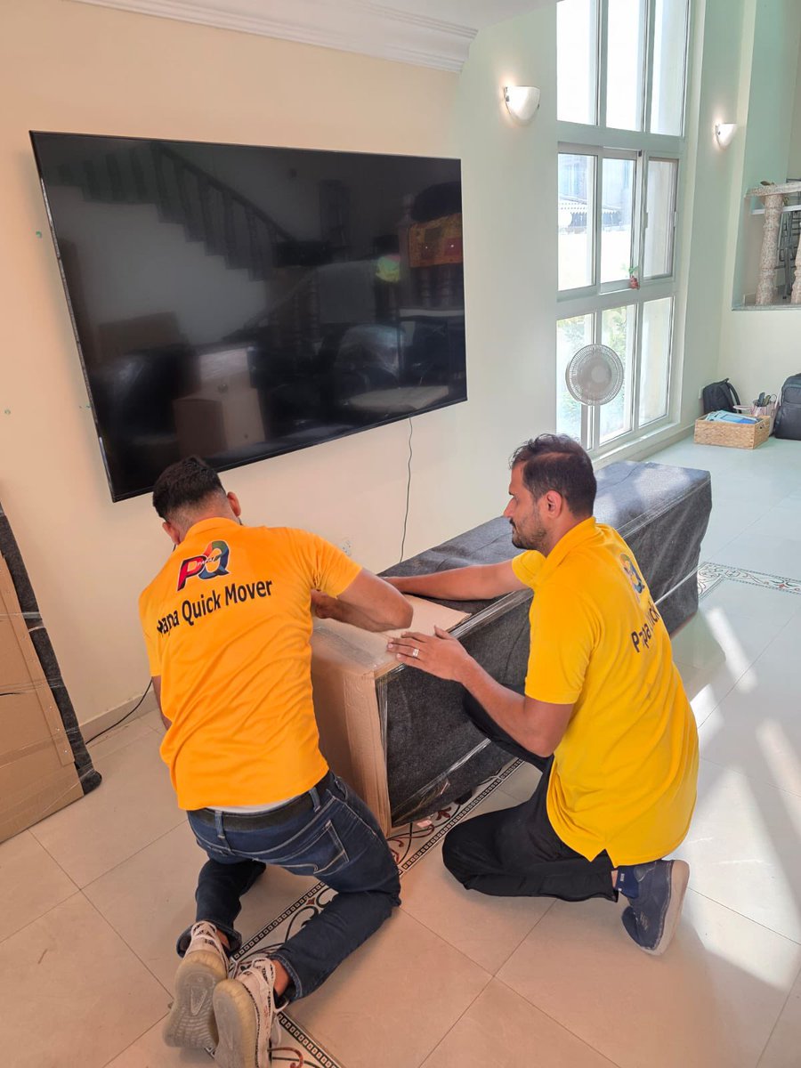 PAPA Movers &amp; Storage Services 

✅PROFESSIONAL UAE MOVERS 
✅UAE MOVING COMPANY 
✅RELOCATION SERVICES 
✅PICK UP AND DROP OFF DELIVERY 
✅STORAGE UNIT 
✅DEEP CLEANING 
✅WALL PAINTING