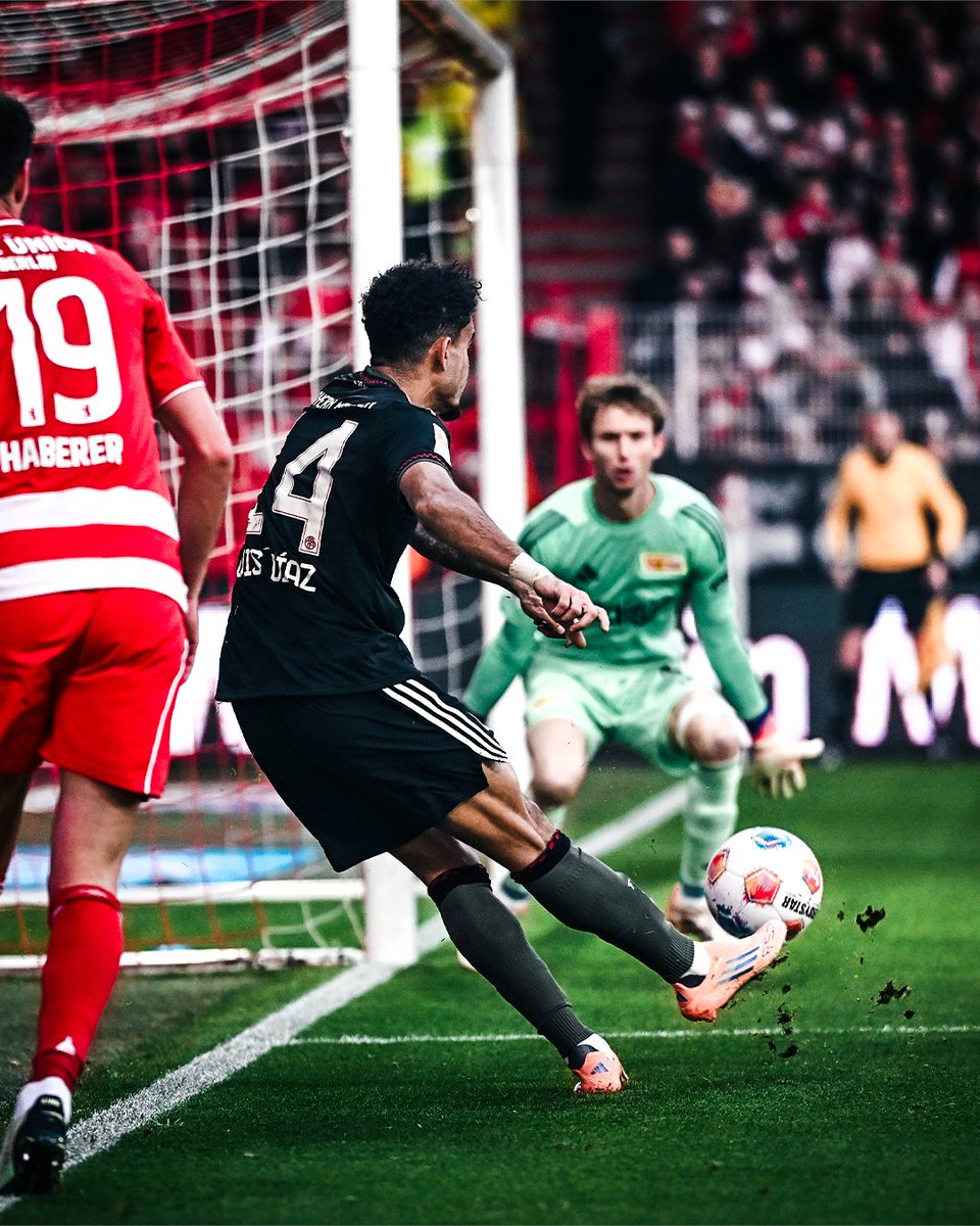 FIFACWC's tweet image. Díaz 📐🤯