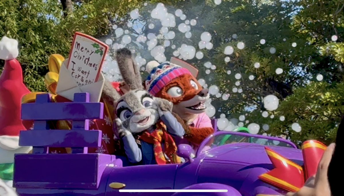 トイズ・ワンダラス・クリスマス
抱き寄せて、
撫でくりして、
きゃーっ
の流れめちゃくちゃ可愛かったです…！