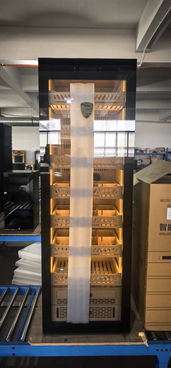 Yohtron's tweet image. Yohtron Cigar Humidor, YC-448 Premium Black Model.

#yohtron #humidor #yohtronhumdior #cigarhumidor #cigarcabinet #electrichumidor #electriccigarhumidor #compressorcigarhumidor #luxuryhumidor #cigarlifestyle