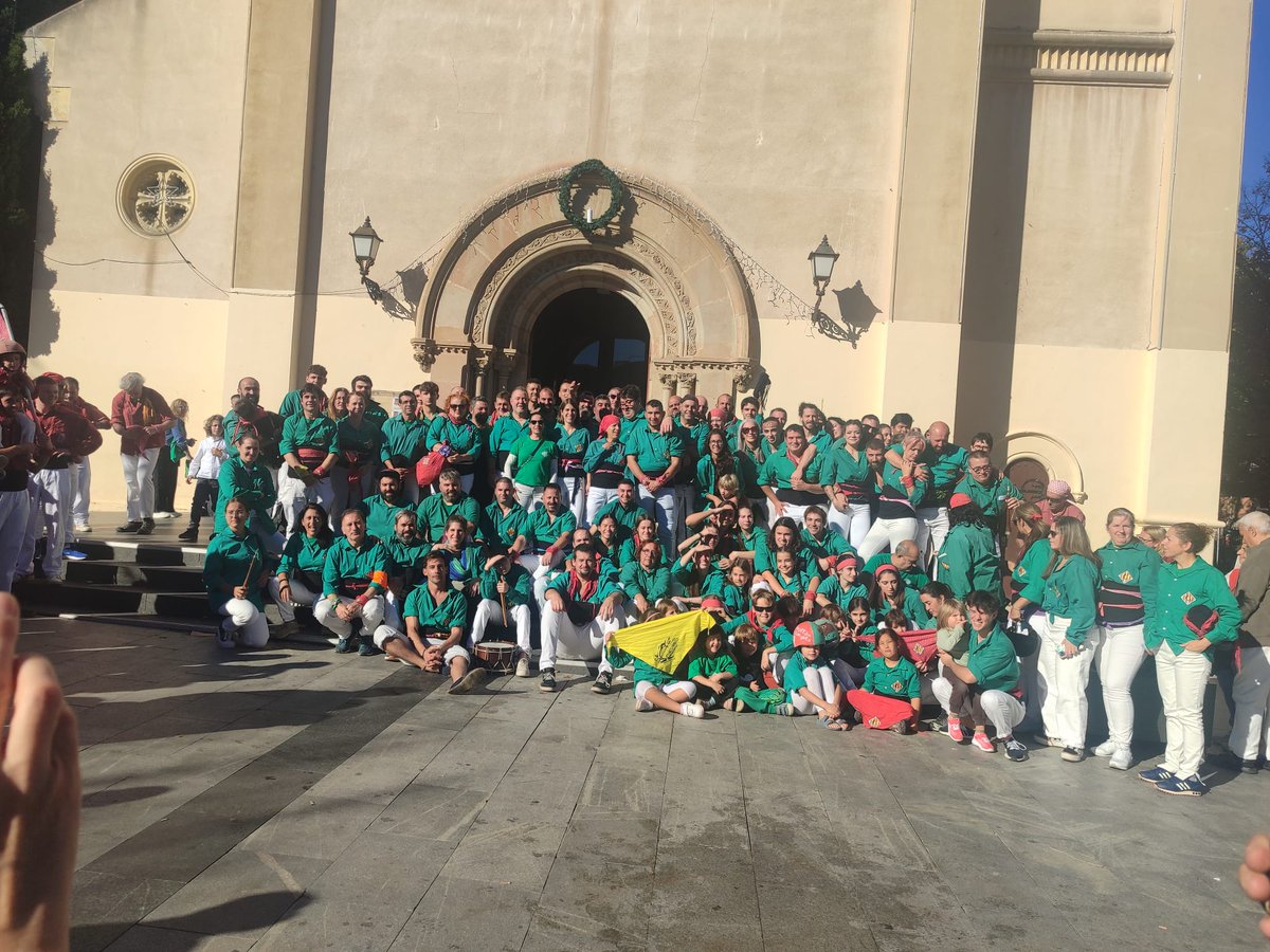 ccerdanyola's tweet photo. I així tanquem una gran temporada, amb la millor actuació post pandèmia, i la primera diada on aconseguim ajuntar tres castells de 7 des de la pandèmia!!!!! Seguim lluitant, seguim treballant, i seguim tirant amunt!!! https://t.co/aYaV1ID0Et