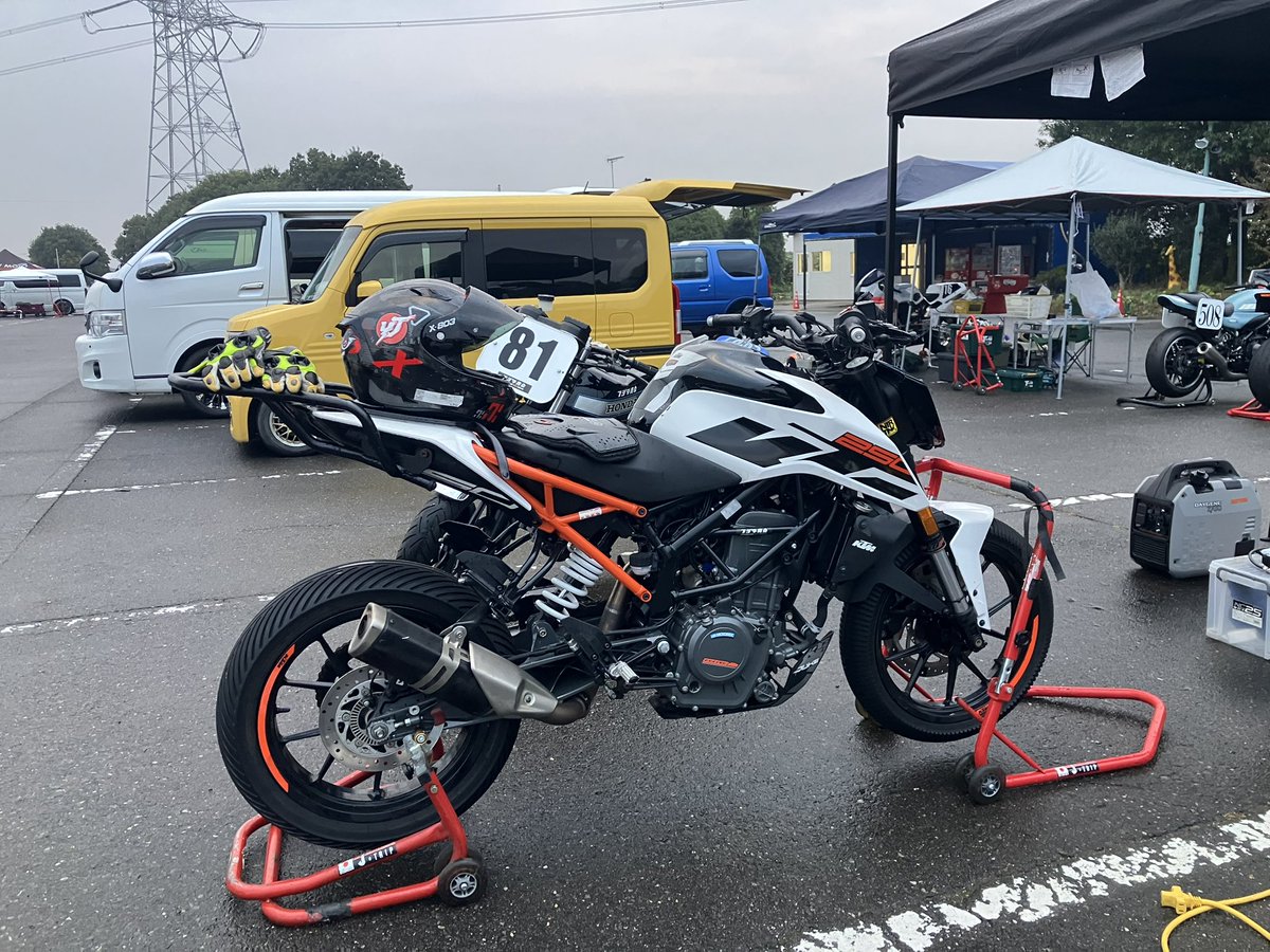 街乗りKTMで初レイン、冬はこいつで遊ぶ