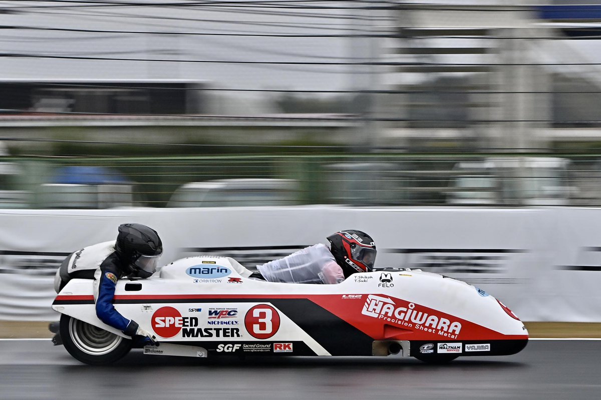 SpeedMaster_oil's tweet photo. ブログ更新しました。
https://t.co/fvfq3BGvlx
【2025 MCFAJ CLUBMAN ROAD RACE Rd.3 サイドカーレーシングチーム「teamTRS」参戦報告】
結果：予選2位 /決勝1位
#筑波サーキット #mcfaj #clubmanroadrace #レーシングサイドカー #teamtrs #gsx1000 #speedmaster_engineoil #スピードマスターオイル https://t.co/OnMC9gaxQN